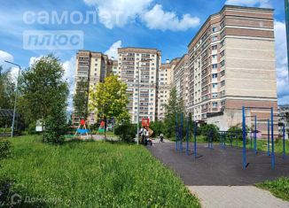 Сдается 2-ком. квартира, 61.7 м2, Тосно, улица Блинникова, 6