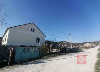 Продается дом, 178 м2, посёлок городского типа Куйбышево, улица Маршала Жукова, 7