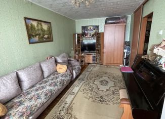 Продается двухкомнатная квартира, 42.7 м2, Тобольск, 7-й микрорайон, 2