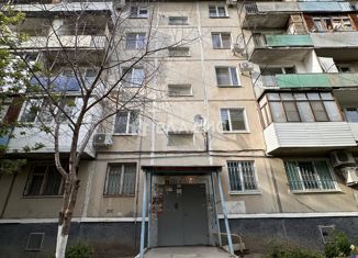 Продается трехкомнатная квартира, 62.7 м2, Волгоград, бульвар Энгельса, 1
