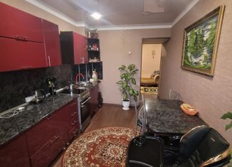 Продам 2-ком. квартиру, 52 м2, Карачаево-Черкесия, Московский микрорайон, 46