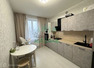 Продается 1-ком. квартира, 35 м2, деревня Куюки, Азовская улица, 2