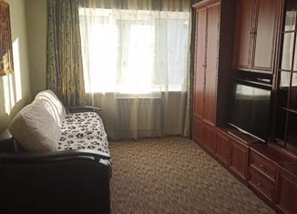 Трехкомнатная квартира на продажу, 50.4 м2, поселок Западный, Молодёжная улица, 6