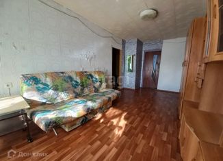 Продается 2-комнатная квартира, 44.8 м2, Татарстан, улица Гагарина, 2