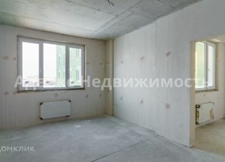 Продается 3-комнатная квартира, 88.9 м2, Тюмень, Ставропольская улица, 95