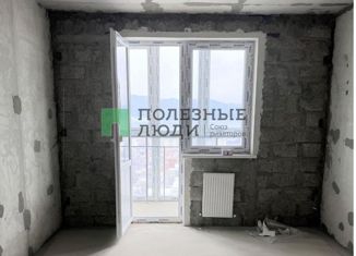 Продается 1-комнатная квартира, 35 м2, Краснодарский край, улица Куникова, 47А