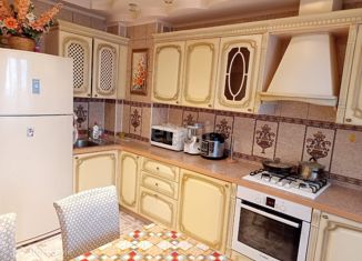 3-ком. квартира на продажу, 75 м2, Энгельс, Пролетарская улица, 1