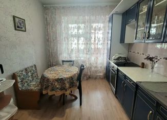 Продается 3-комнатная квартира, 69.8 м2, Тюменская область, улица Мелик-Карамова, 43