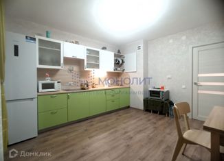 Продам 2-комнатную квартиру, 55 м2, Нижний Новгород, улица Романтиков, 14, улица Романтиков