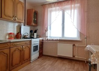 Сдается в аренду двухкомнатная квартира, 55 м2, Татарстан, улица Фатыха Амирхана, 2А