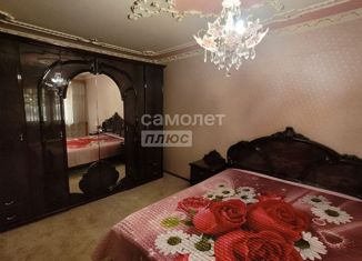 Продается 5-ком. квартира, 100 м2, Астрахань, улица Татищева, к14