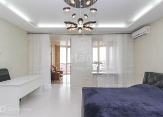 Продается 4-комнатная квартира, 135.3 м2, Омск, улица Маршала Жукова, 76, Центральный округ