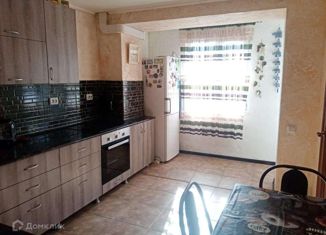 Продается 2-комнатная квартира, 47 м2, Крым, улица Ленина, 74