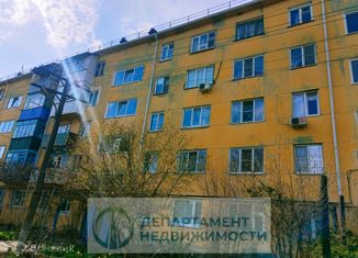 Продам 2-ком. квартиру, 44 м2, Горячий Ключ, улица Привокзальная Площадь, 1