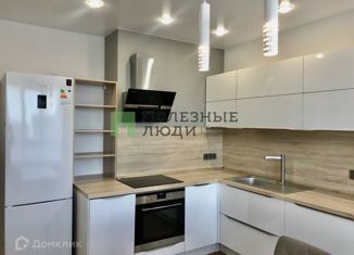 Сдается 2-комнатная квартира, 65.6 м2, Ижевск, улица Максима Горького, 155