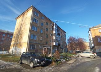 Продажа 1-ком. квартиры, 28 м2, Ревда, улица Максима Горького, 38