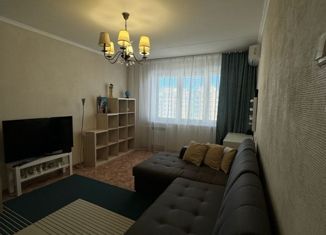 Сдаю в аренду 1-ком. квартиру, 36 м2, Нижнекамск, улица Фикрята Табеева, 13