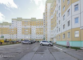 Продается 2-комнатная квартира, 86 м2, Нижневартовск, улица Мира, 93