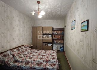 Четырехкомнатная квартира на продажу, 69.3 м2, станица Платнировская, Советская улица, 104