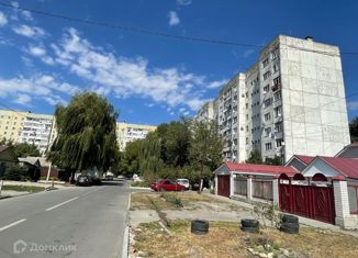 Продается 2-комнатная квартира, 54.2 м2, Карачаево-Черкесия, улица Карла Маркса, 112