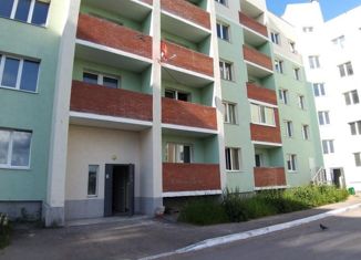 Трехкомнатная квартира на продажу, 90.5 м2, посёлок городского типа Петра Дубрава, улица Строителей, 5, ЖК Земляничный