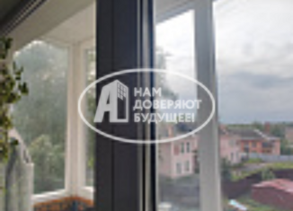 Продам 2-ком. квартиру, 43 м2, Губаха, улица Орджоникидзе, 11