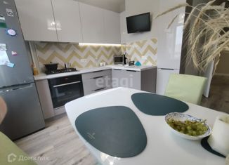 Продаю трехкомнатную квартиру, 61.6 м2, Ухта, набережная Нефтяников, 5