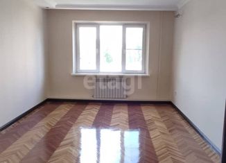 Продаю 4-комнатную квартиру, 95.2 м2, Нальчик, улица Чайковского, 73, район Затишье