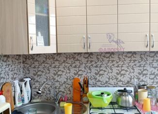 Продается трехкомнатная квартира, 61.5 м2, Орск, улица Добровольского, 10В