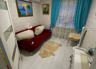 Продам 2-ком. квартиру, 65 м2, Ставрополь, Объездная улица, 8, микрорайон №4