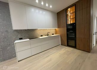 Продаю 2-комнатную квартиру, 55 м2, Краснодар, улица Цезаря Куникова, 35, ЖК Победа-2