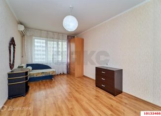 Продаю 1-комнатную квартиру, 39 м2, Краснодар, улица Фадеева, 429