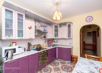 Продается 2-комнатная квартира, 66 м2, Забайкальский край, улица Баранского, 100