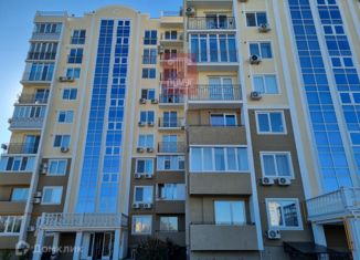 Продажа трехкомнатной квартиры, 84 м2, Евпатория, проспект Ленина, 68к42, ЖК Мойнаки