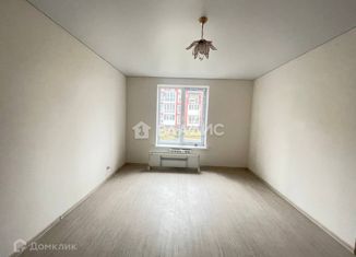 Продам 1-комнатную квартиру, 32 м2, поселок Дубовое, Белогорская улица, 4