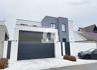 Продаю дом, 247 м2, Краснодар, улица Олега Кошевого, 111, улица Олега Кошевого