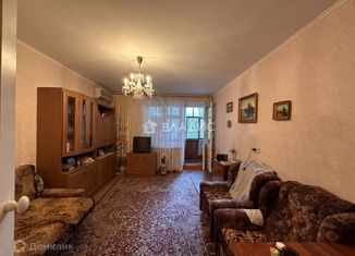 Двухкомнатная квартира на продажу, 48 м2, Волгоградская область, проспект Героев Сталинграда, 56