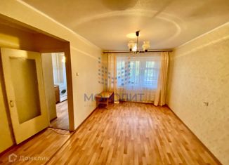 Продажа 1-ком. квартиры, 33 м2, Чебоксары, улица Олега Кошевого, 11