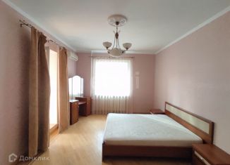 Сдаю 3-ком. квартиру, 120 м2, Тюмень, улица Грибоедова, 13