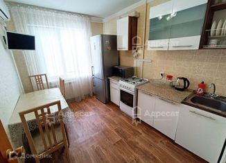 Сдается 2-комнатная квартира, 54 м2, Волгоградская область, Кузнецкая улица, 32