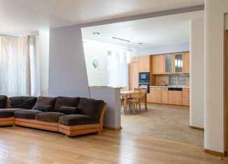 Продам четырехкомнатную квартиру, 130.7 м2, Санкт-Петербург, Мичуринская улица, 6, Мичуринская улица