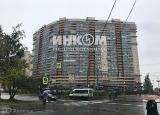 Продается 2-ком. квартира, 83 м2, Санкт-Петербург, улица Композиторов, 18А