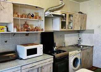 3-комнатная квартира на продажу, 86.6 м2, посёлок городского типа Васильево, Стахановская улица, 52