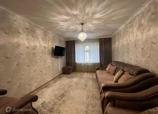 Продается четырехкомнатная квартира, 90 м2, Грозный, улица Шейха Али Митаева, 83, Ленинский район
