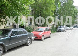 Продается квартира студия, 28.9 м2, Новосибирск, улица Немировича-Данченко, 12, метро Студенческая