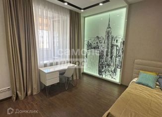 Сдаю в аренду трехкомнатную квартиру, 120 м2, Тюмень, Комсомольская улица, 13, Центральный округ