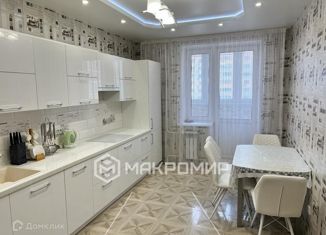 Продается 2-комнатная квартира, 72.7 м2, Орёл, улица Андрианова, 31, ЖК Андриановский