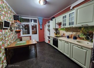 Продаю 2-ком. квартиру, 70 м2, Краснодар, улица имени Жлобы, 145, ЖК Севастопольский