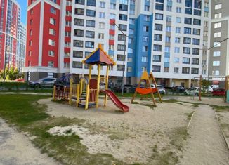 Продам 2-комнатную квартиру, 59.4 м2, Екатеринбург, Верх-Исетский район, улица Краснолесья, 147