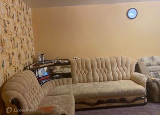 Продается 1-ком. квартира, 33 м2, Елабуга, проспект Мира, 1